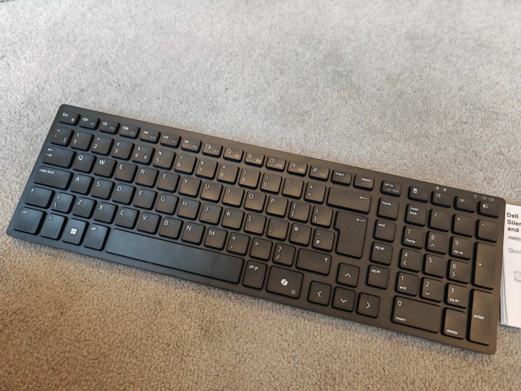 Dell KM555 Review: A Deep Dive into the Silent and Affordable Wireless Keyboard and Mouse Combo 1
