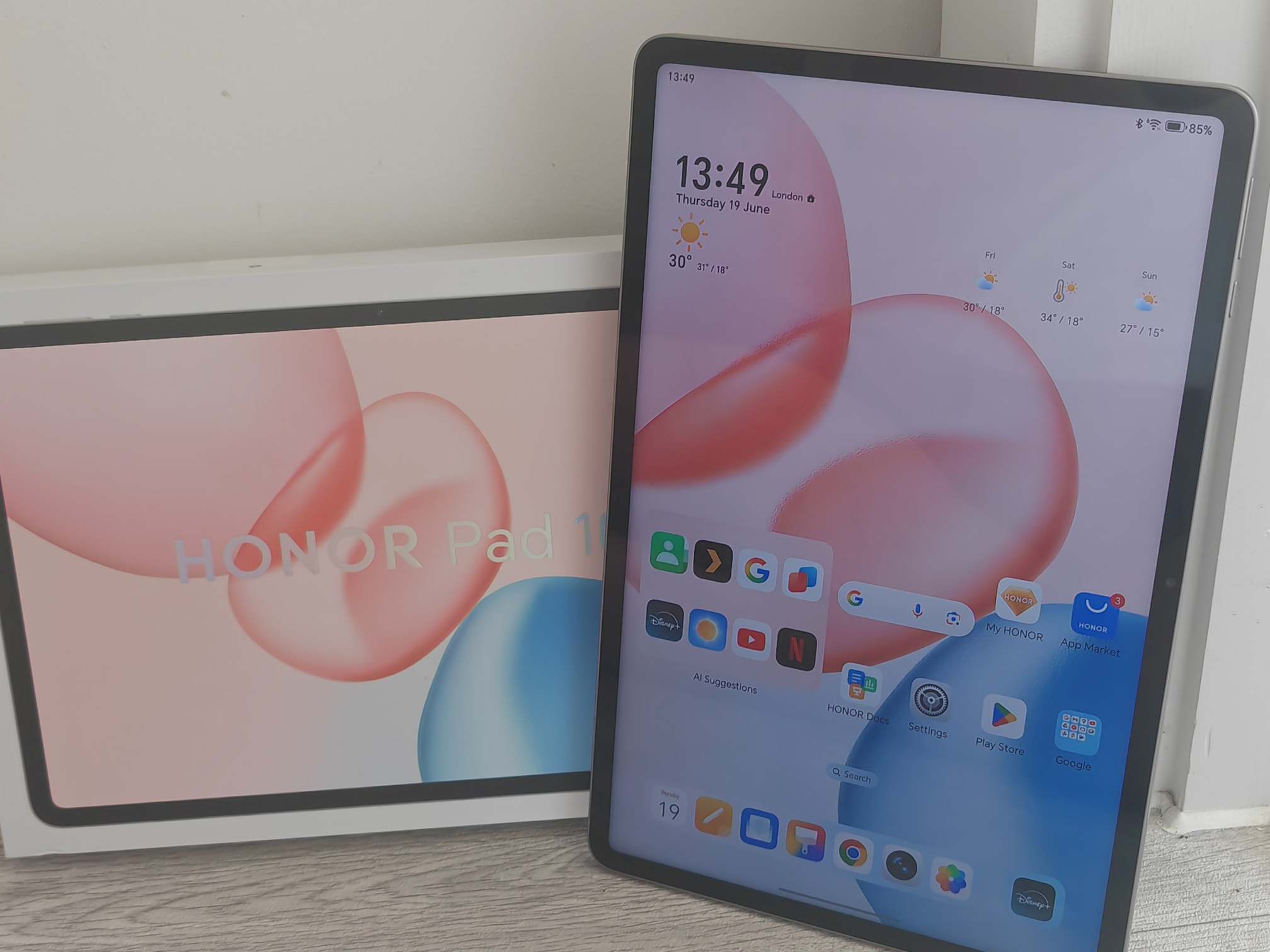 Honor Pad 10 Review: Mid-Range Might 1 Honor Pad 10 Box and Pad 10 together
