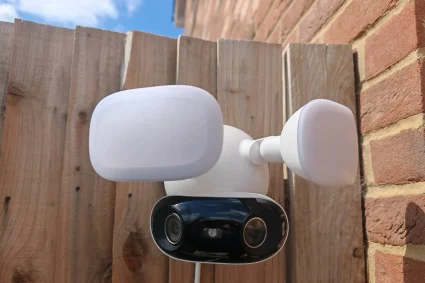 Review of the Reolink Elite Floodlight WiFi say goodbye to blind spots