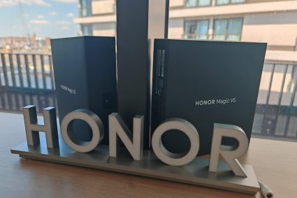 HONOR Magic V5: Foldable Flagship with Google Gemini AI and 7 Years of Updates