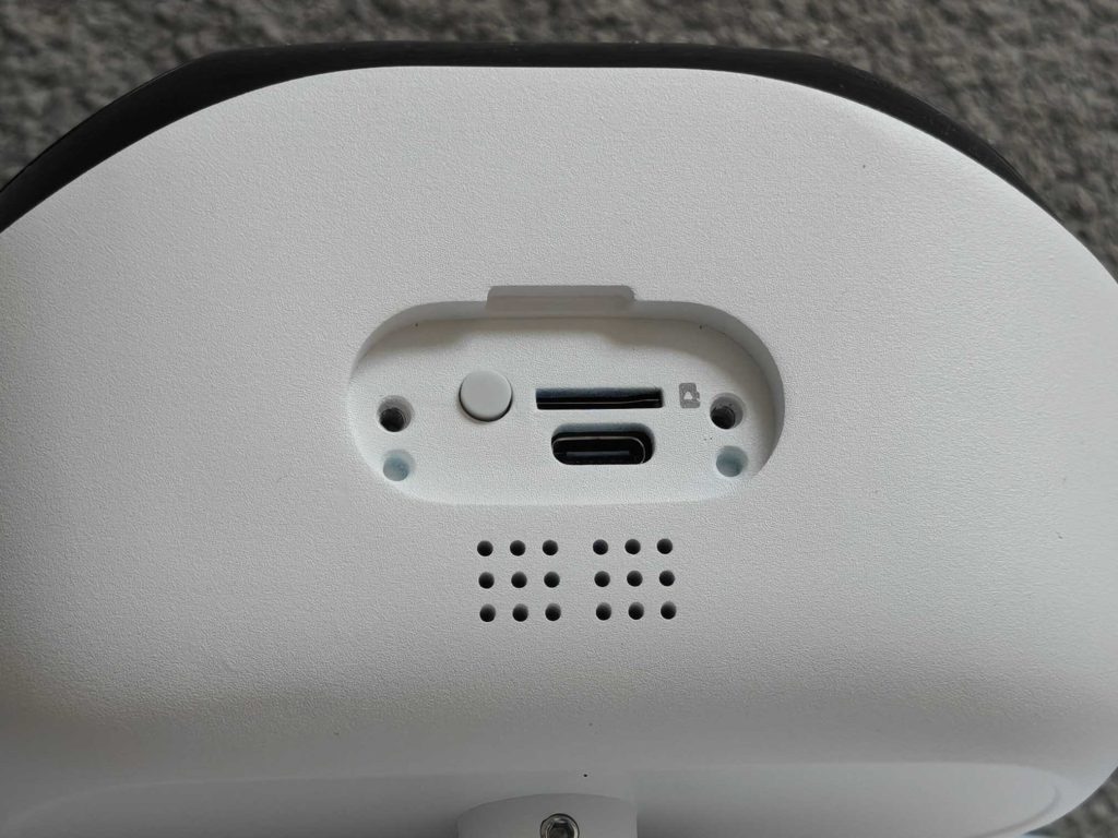 Reolink Elite Floodlight WiFi SDCard Slot Open