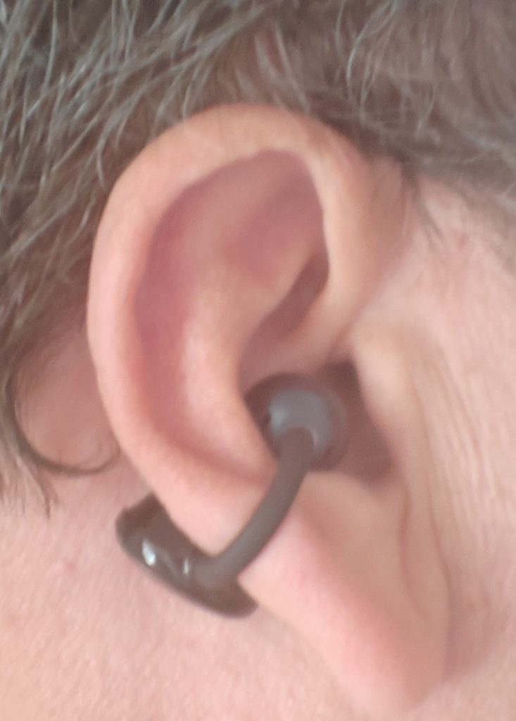 Wearing the EarFun Clip Wearing the EarFun Clip
