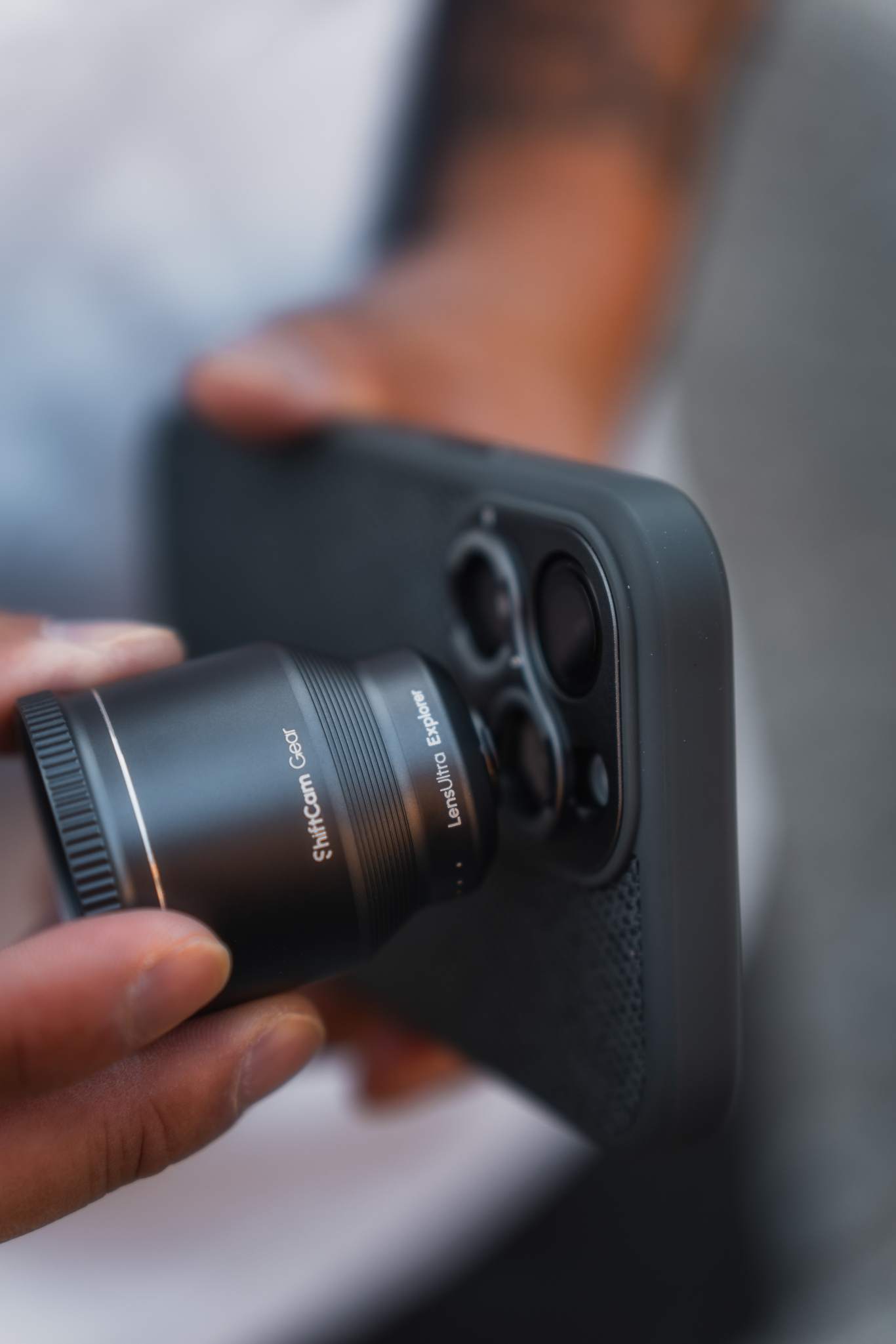 ShiftCam Explorer Series Brings 10x Telephoto to Smartphones 1 Lifestyle 4