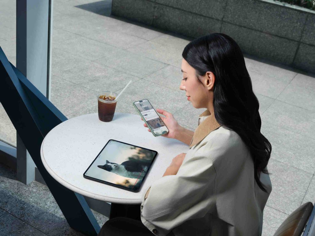 PadGo2 Lifestyle Black App Relay