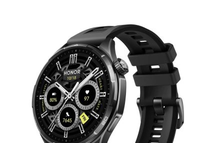 Watch 6 Black Left side RGB JPG EN HQ 3000 20260421