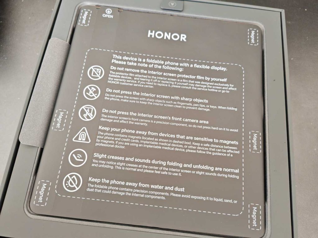 Honor Magic V6