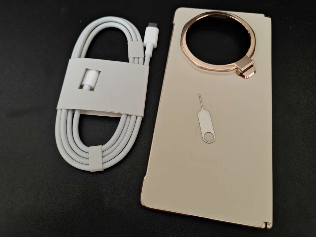 Honor Magic V6