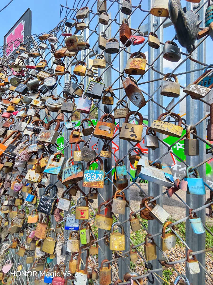 Honor Magic V5 Review: Slim, Bright, and Built to Last 120